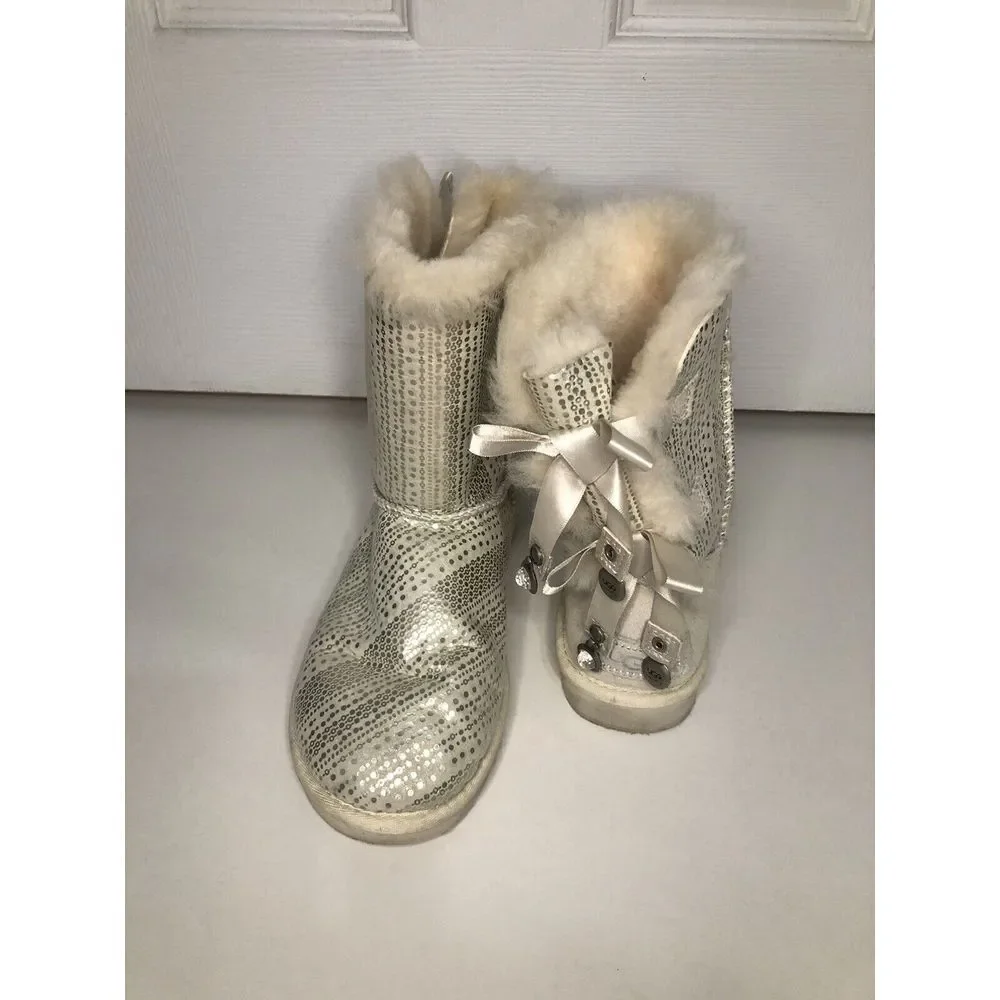 UGG Limited Edition Bailey Bow Boots Silver With Crystal Like‎ Gems Women's Sz 5